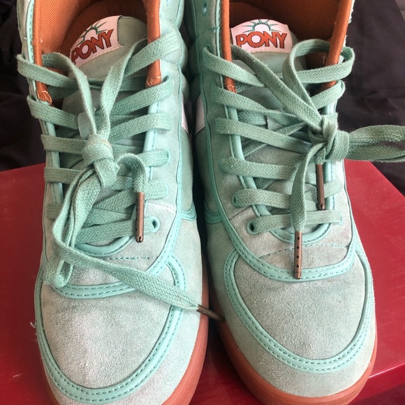 Pony x Atmos NYC men’s size 9 worn super lightly